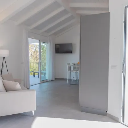 Apartamento Beautiful Three-room 200 Meters From The Sea